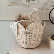 Flower Petal Woven Storage Basket, Decorative Wicker Organizer for Toys, Clothes, Books & Nursery Room-cc-091810