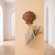 Seashell Shaped Wicker Wall Hook, Handwoven Rattan Coastal Decor Hanger for Hats, Towels & Bags, Beach Style Entryway Decoration -ZENG-091715