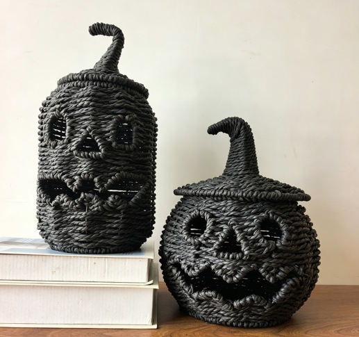 Handwoven Orange Pumpkin Basket with Lid for Halloween, Natural Rattan Woven Storage Basket with Carved Jack-O'-Lantern Face, Candy Bowl and Holiday Decorative Storage Container -cc-091722