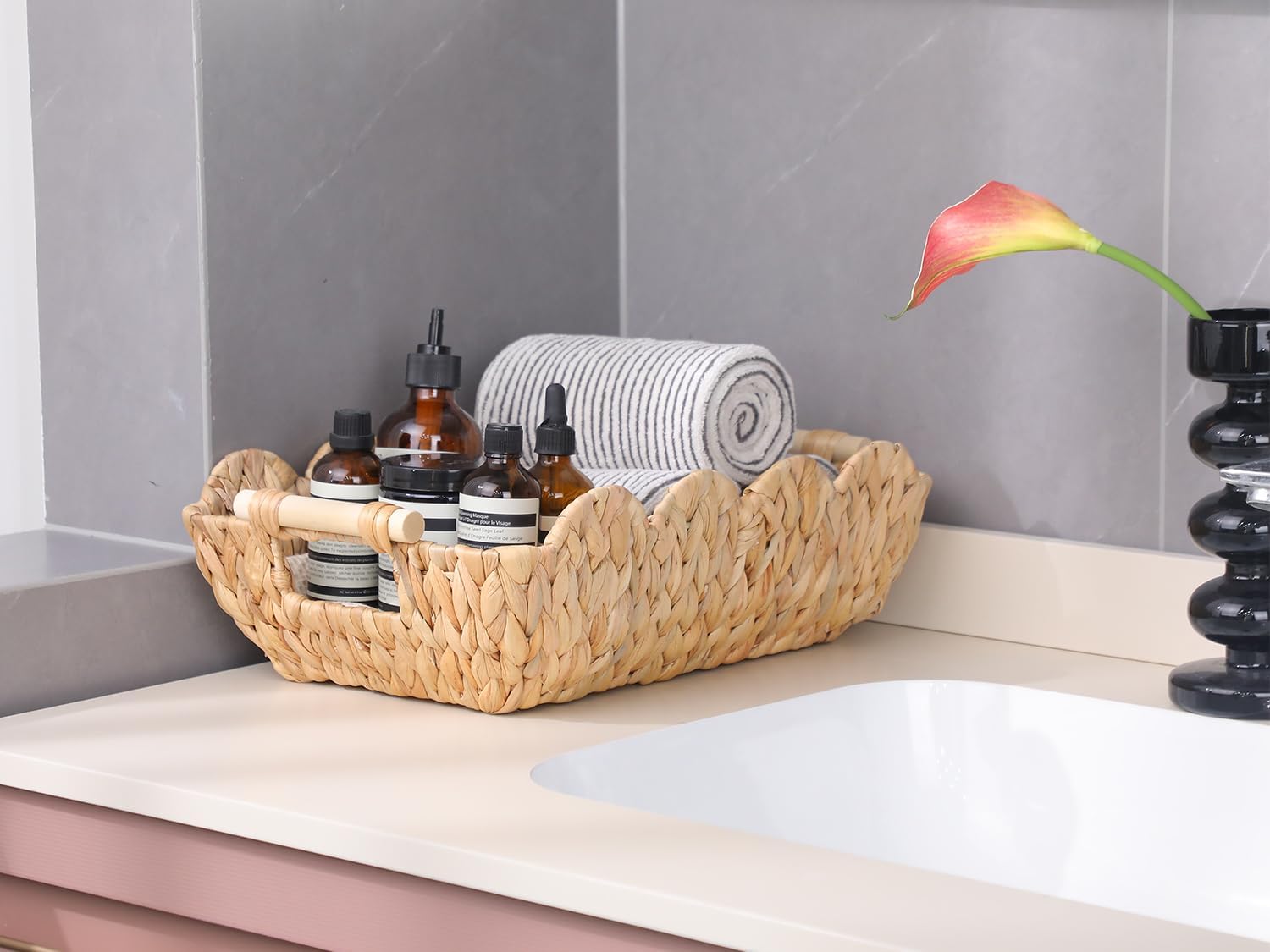 Scalloped Gift Baskets with Wooden Handles - Set of 2