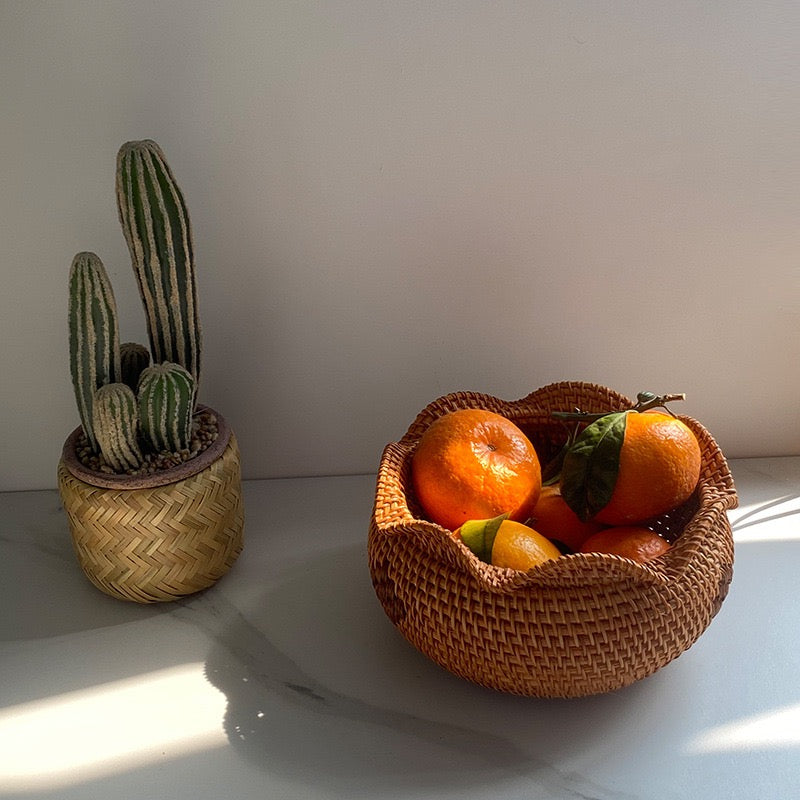 Decorative Woven Bowl Basket – Scalloped Edge Storage Basket for Fruit, Snacks, Keys & Home Decor-cc-091704