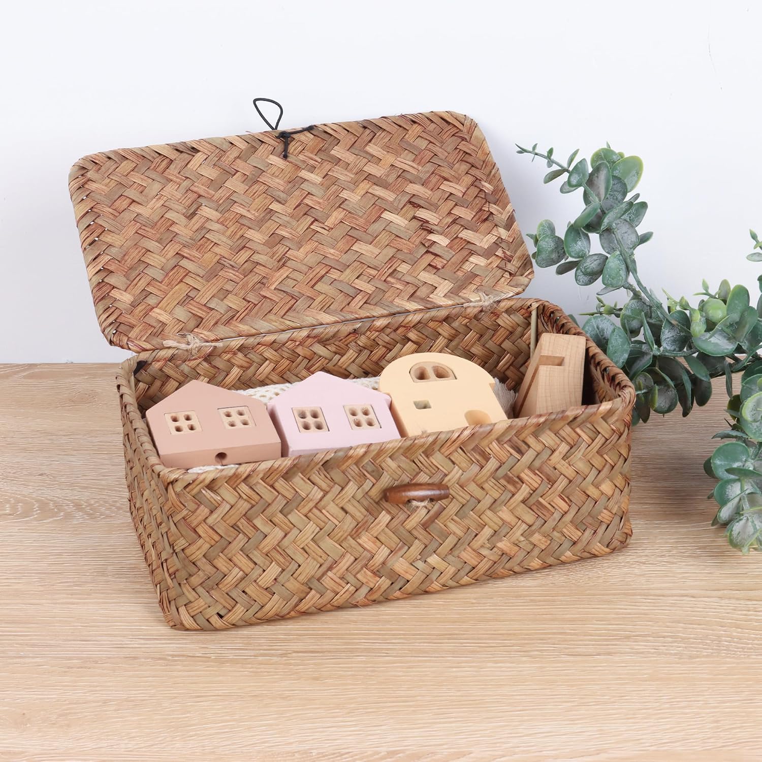 Small Seagrass Shelf Basket with Lid