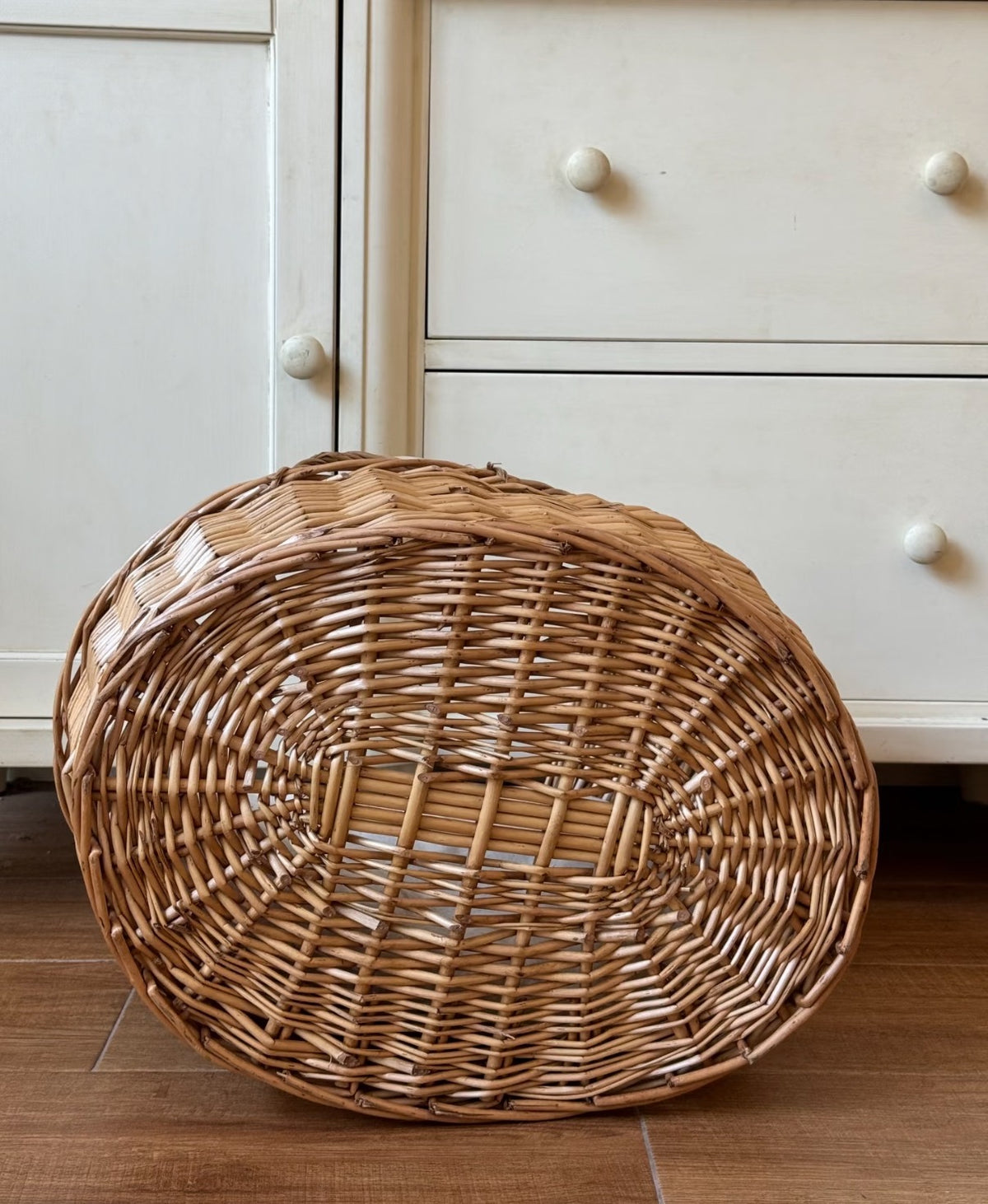 Willow Baby Bassinet Cradle Basket, Natural Light Brown Woven Oval Crib with Arch Canopy and Handle for Newborn Sleep -cc-091701