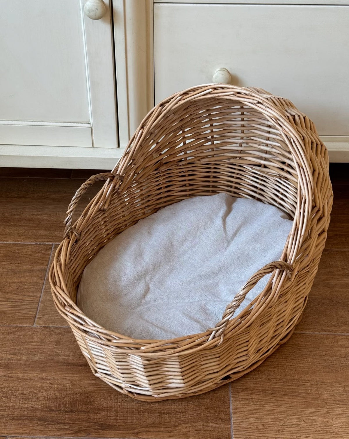 Willow Baby Bassinet Cradle Basket, Natural Light Brown Woven Oval Crib with Arch Canopy and Handle for Newborn Sleep -cc-091701