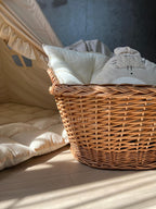 Large rattan laundry basket with lining