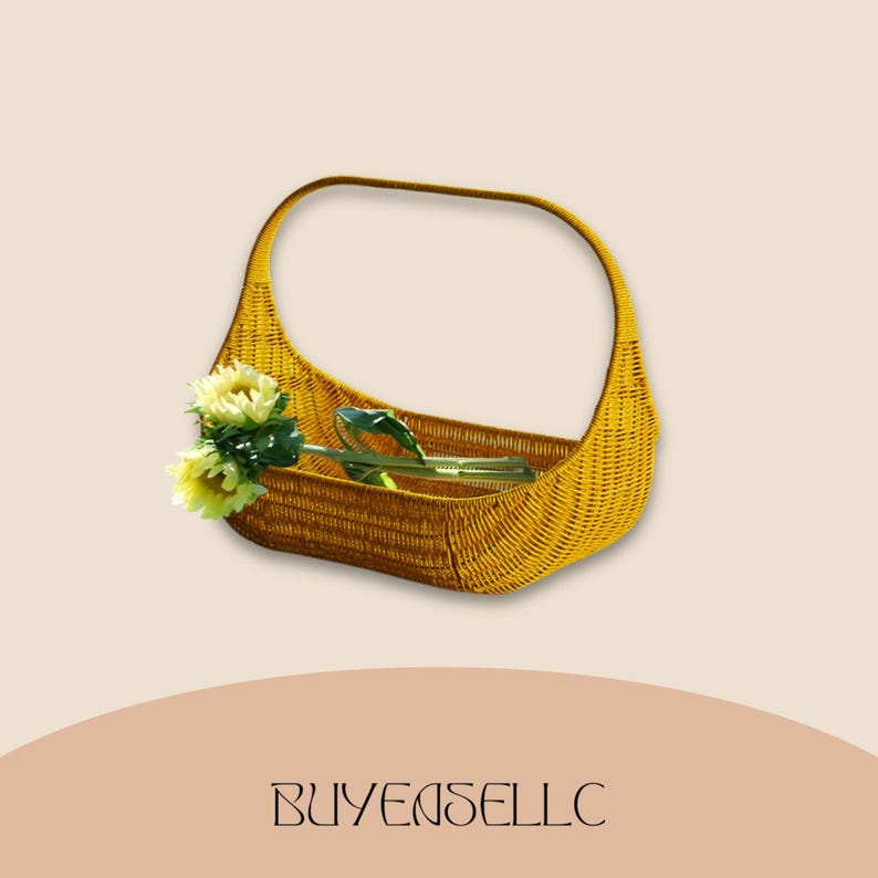 Handwoven Rattan Bread Basket - Rustic Farmhouse Fruit Tray