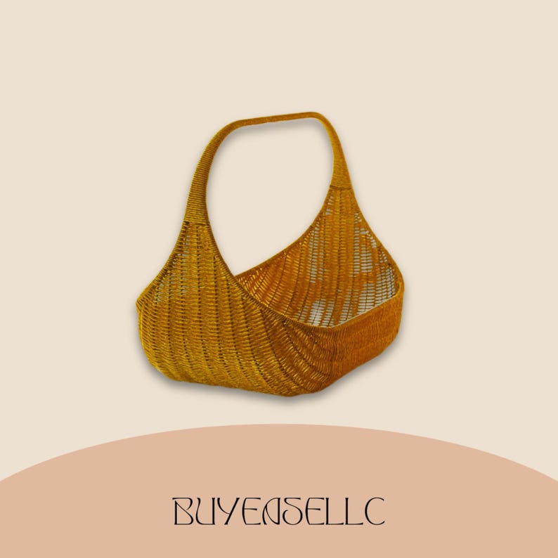 Handwoven Rattan Bread Basket - Rustic Farmhouse Fruit Tray